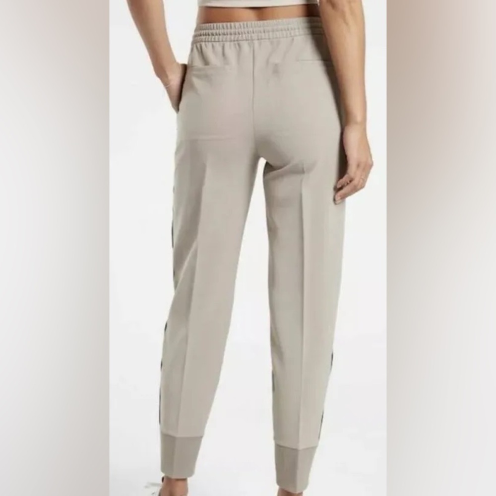 ATHLETA Endeavor Jogger Pants Inseam 30 size 8 TALL Tan Work Casual - Picture 2 of 7